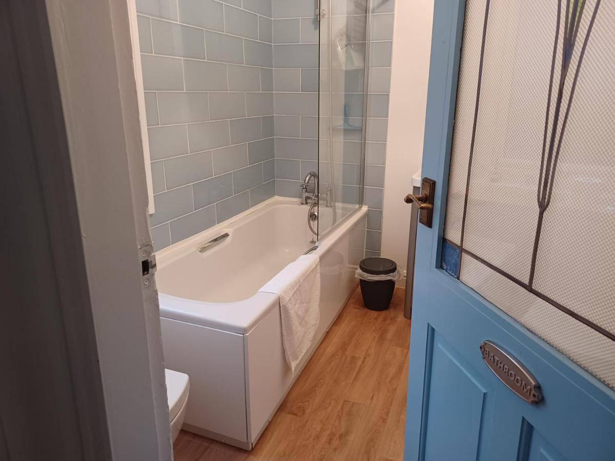 52 Trafalgar Road Scarborough Extérieur photo