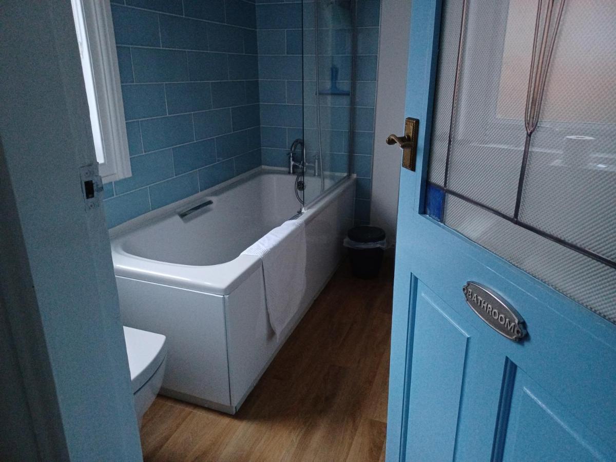 52 Trafalgar Road Scarborough Extérieur photo